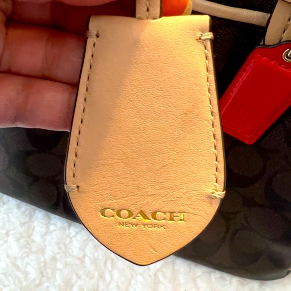 Coach Signature Peyton Carry All Tote bag - Picture 15 of 16